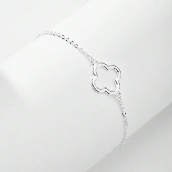 Hollow Out Clover Bracelet