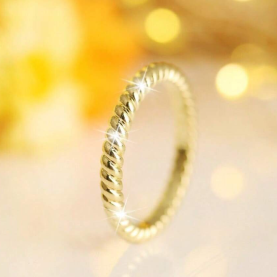 Simple Spiral Design Ring For Women