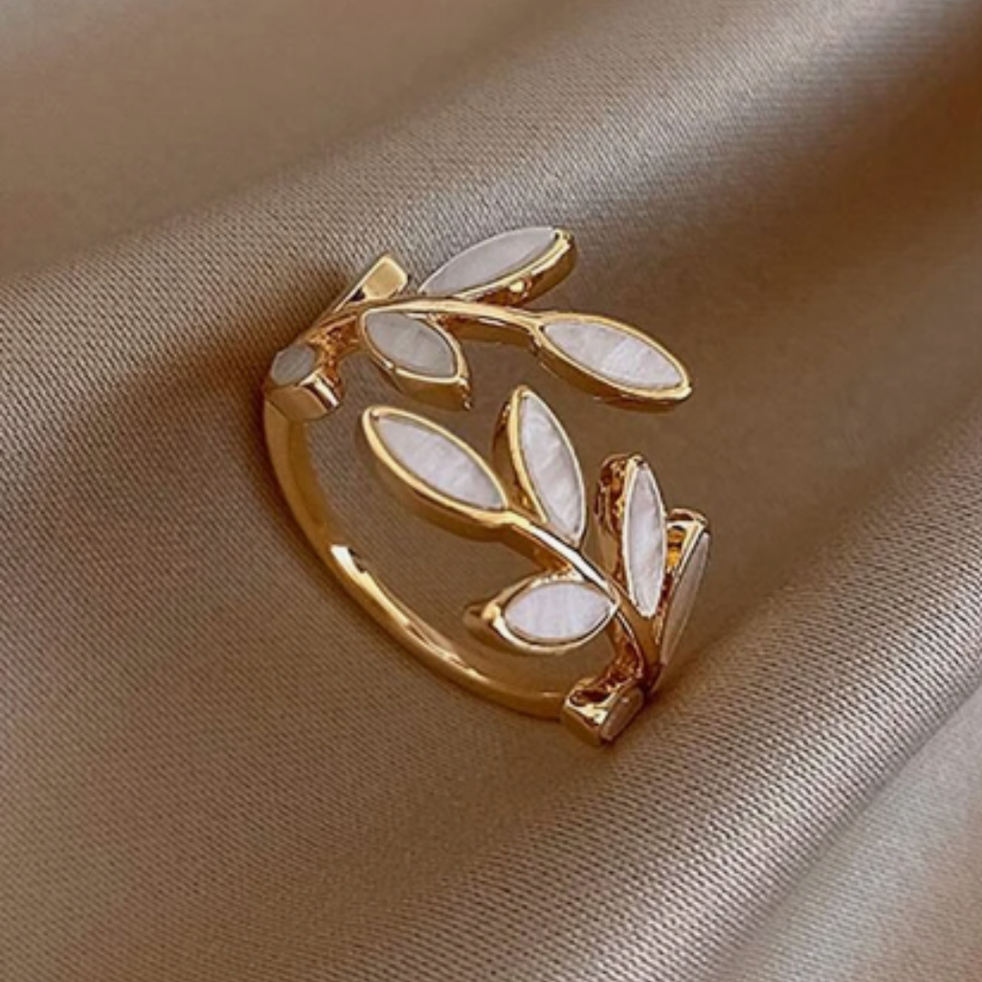 Leaf Decor Cuff Ring