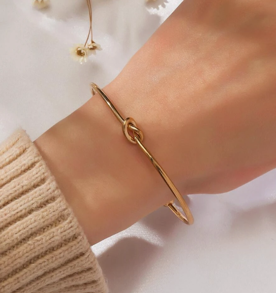 Knot Decor Bangle