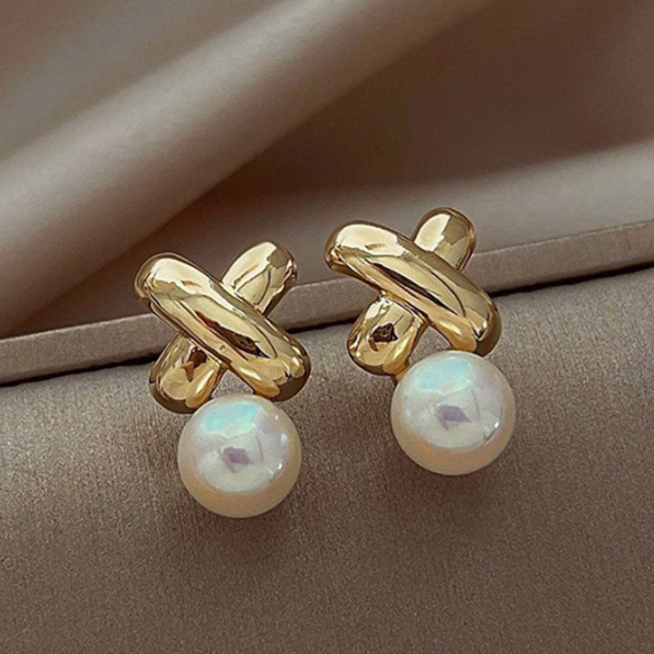 Elegant And Luxurious Vintage Cross Faux Pearl Earrings, Suitable For Women's Daily Wear