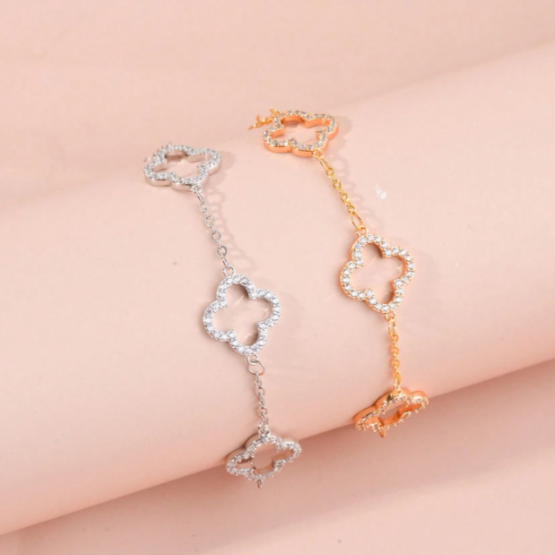 Lucky Four-Leaf Clover Stylish Women's Bracelet With Cubic Zirconia