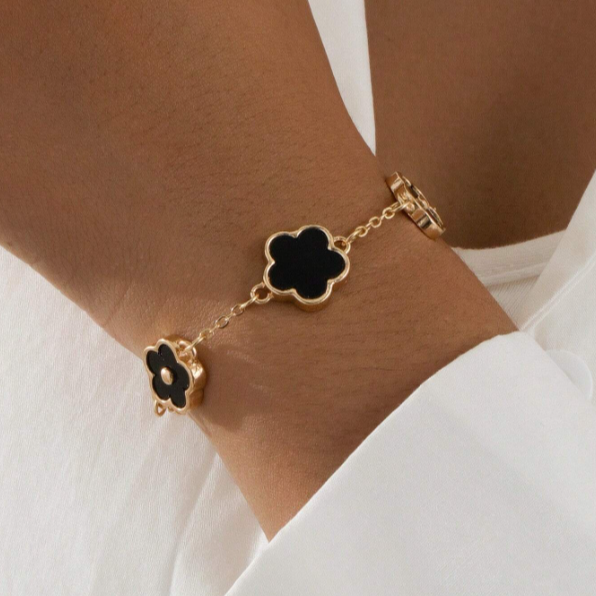 Basic Lucky Clover Pendant Bracelet