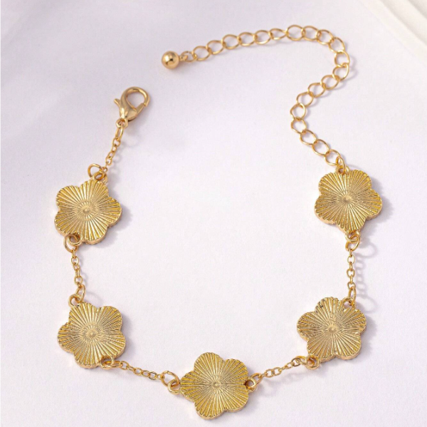 Fashionable Style  Clover & Five Flowers Bracelet