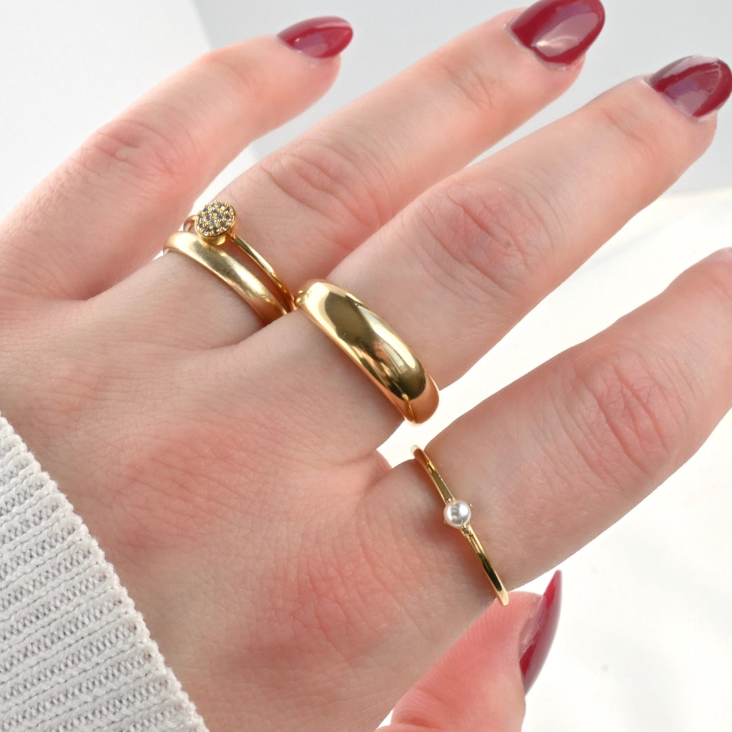 Solo Pearl Ring - Waterproof 18k Gold Stacker Ring